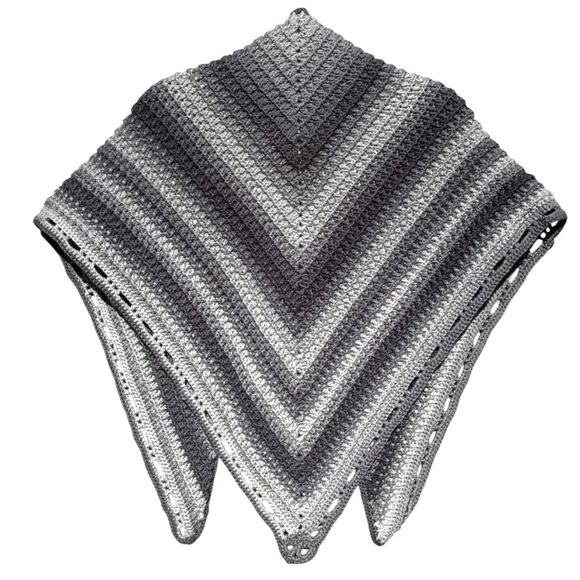 NEW Handmade Crochet Triangle Shawl 60" x 31" Gray Ombre Stripes Cotton Blend - Picture 3 of 5